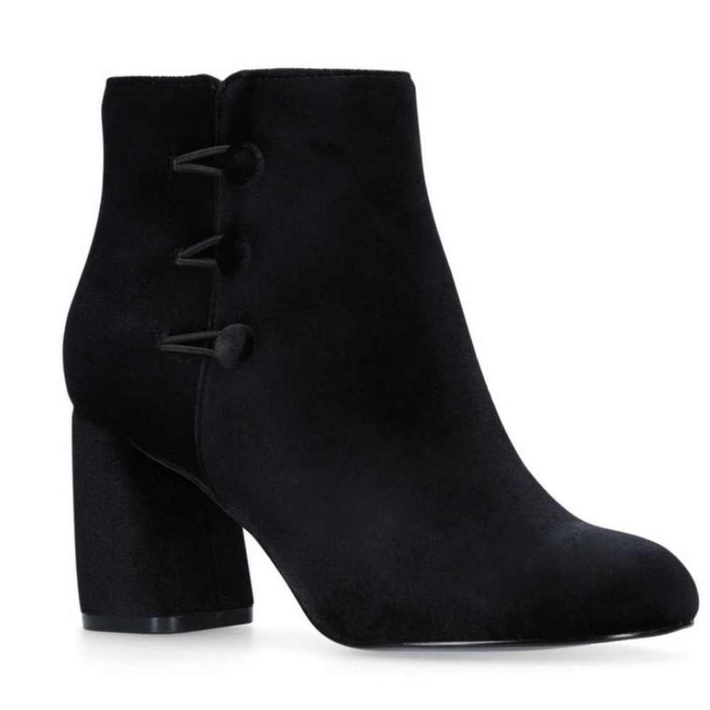 Nine West Khraine Black Velvet Block Heel Ankle Boots Size 8.5